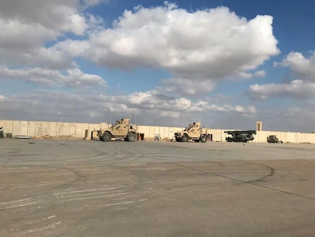 Các phương tiện quân sự của binh sĩ Mỹ tại căn cứ không quân Al-Asad Airbase, tỉnh Anbar, Iraq. Ảnh: Reuters