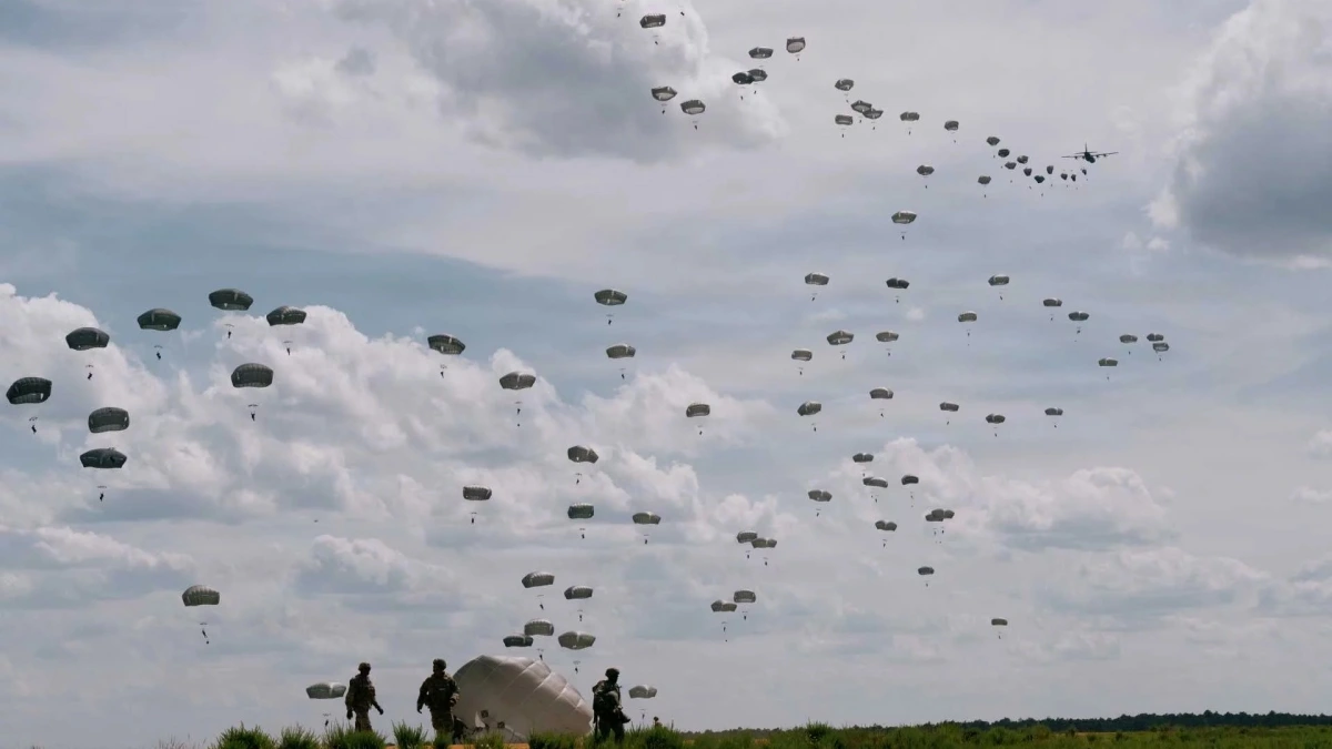 Binh sĩ nhảy dù thuộc Sư đoàn Dù 82 của Lục quân Mỹ. Ảnh: Bộ Quốc phòng Mỹ