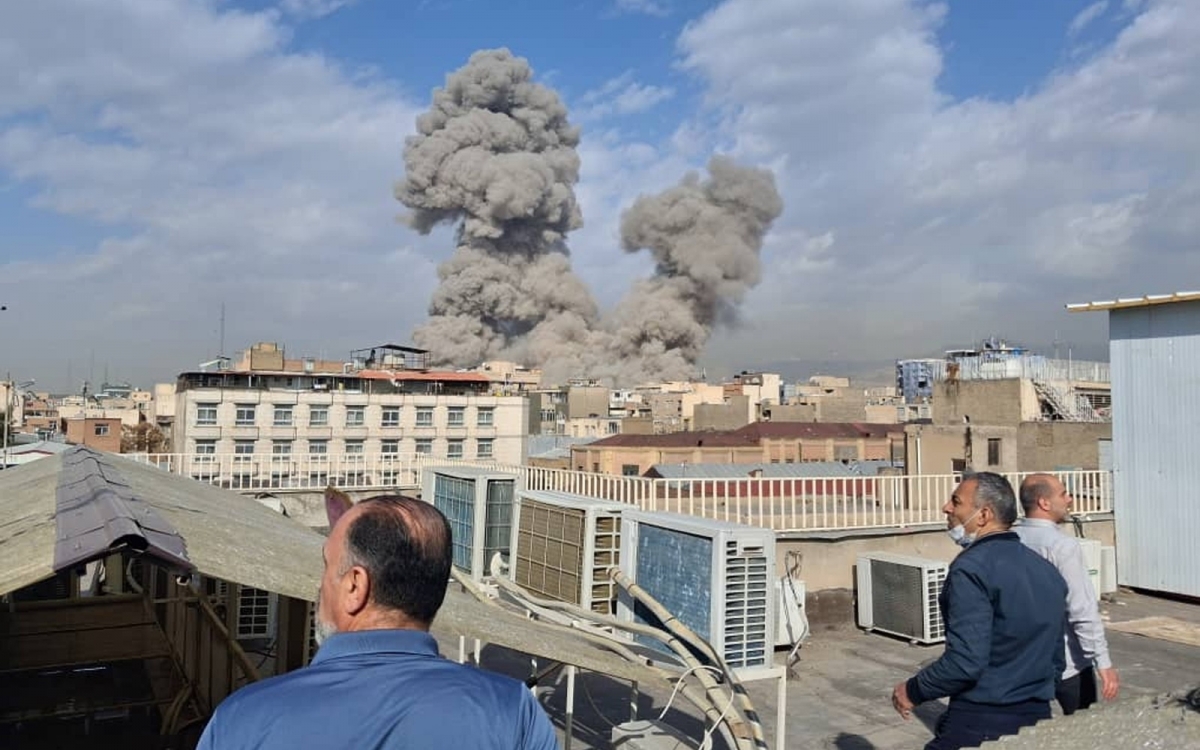 thu do Iran boc chay, Tehran boc khoi sau khi Israel tap kich Iran, khoi lua Iran 2-2026 -ap.jpg