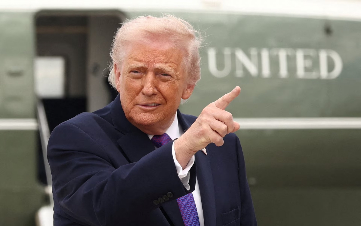 tong thong My Trump gio tay, Trump chi tay -reu.jpg