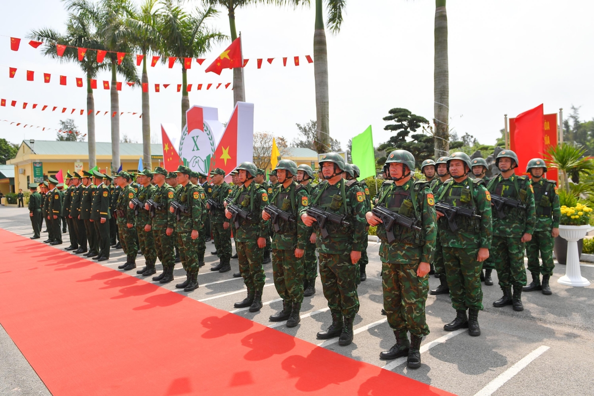 tong_duyet_giao_luu_huu_nghi_quoc_phong_bien_gioi_viet_nam_-_trung_quoc_14.jpg