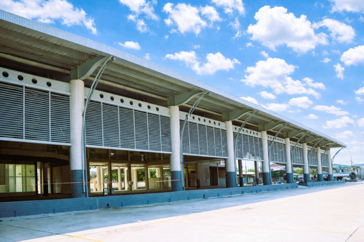 3 cán bộ Ban Quản lý Âu thuyền và Cảng cá Đà Nẵng.jpg