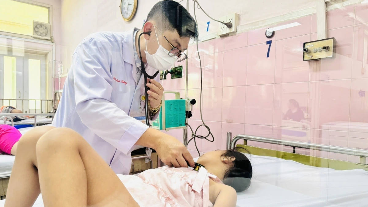 Mới đây, hơn 200 học sinh nhập viện nghi ngộ độc thực phẩm_0.jpg