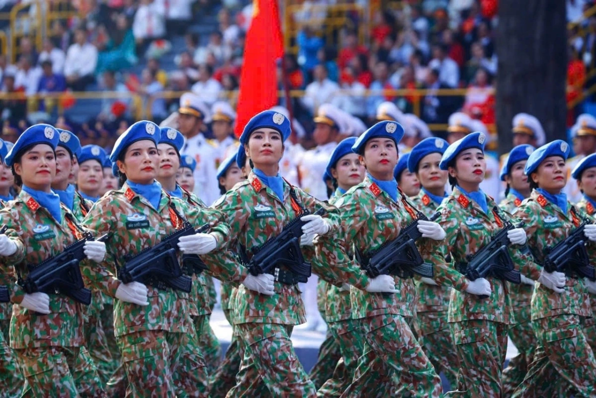 gin_giu_hoa_binh.jpg