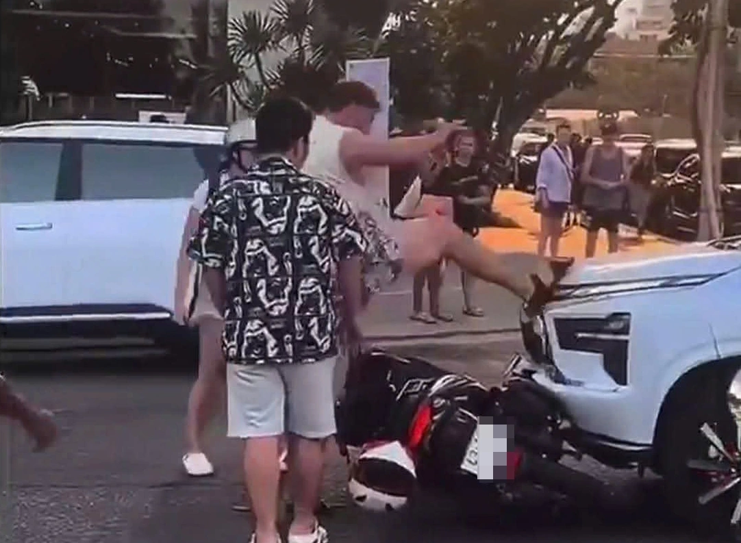 hinh_anh_cat_ra_tu_clip_vu_viec_xay_ra_chieu_27-4.jpg