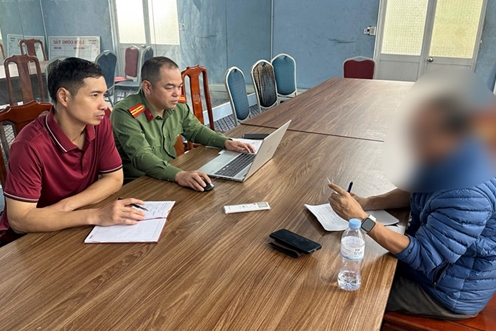 phat hanh vi chia se  thong tin xuyen tac xuc phạm co quan tren khong gian mang.png