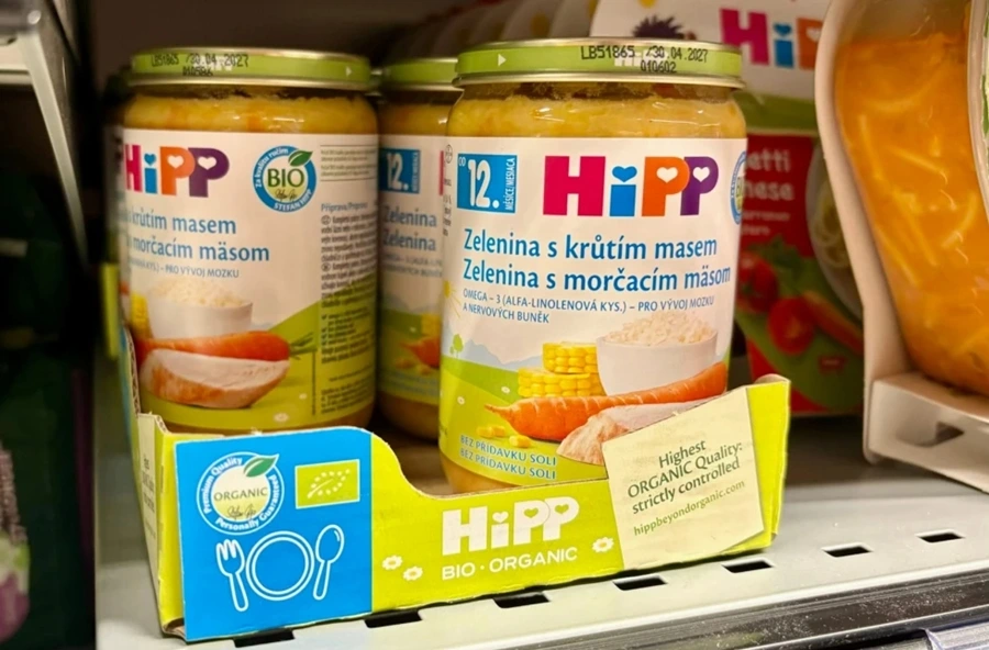 Thức ăn dặm cho trẻ em HiPP. Ảnh: AP