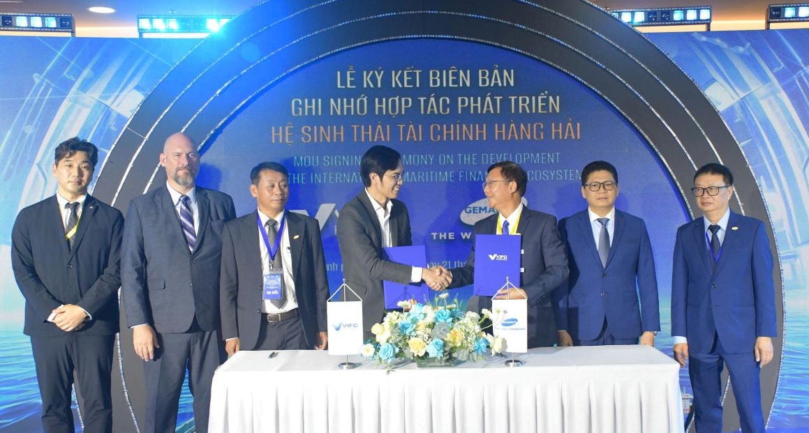 .le_ky_ket_ifc_he_sinh_thai_tai_chinh_hang_hai.png