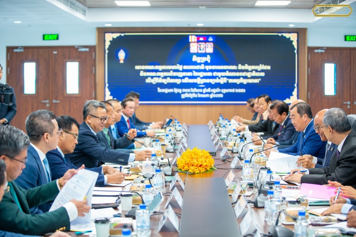 Campuchia thảo luận về dự thảo luật nghĩa vụ quân sự.jpg