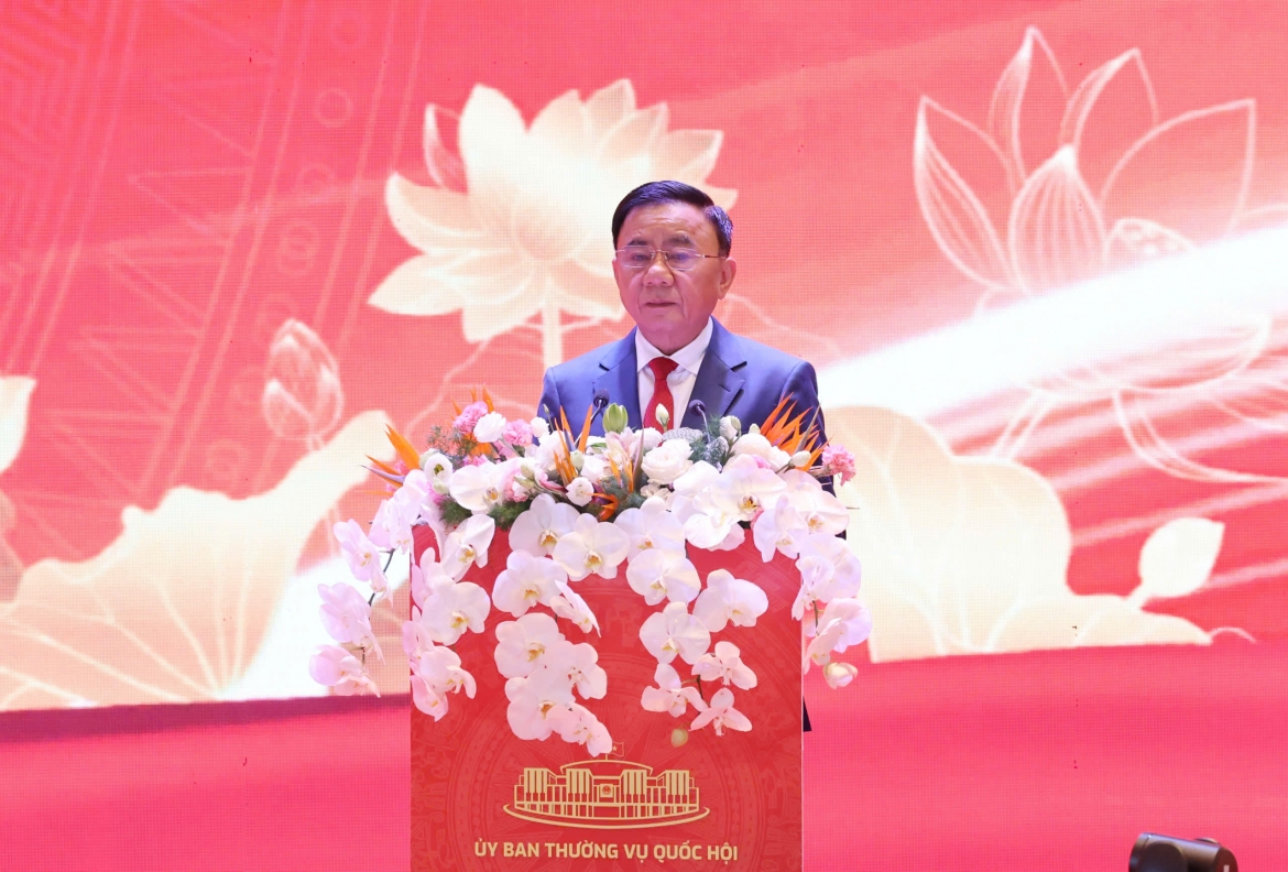 Dong chi Tran Cam Tu phat bieu tai hoi nghi HDND.jpg