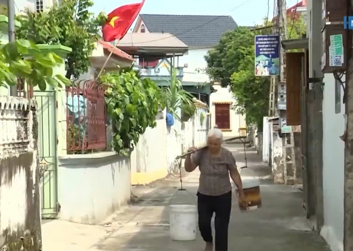 anh_ganh_nuoc.jpg