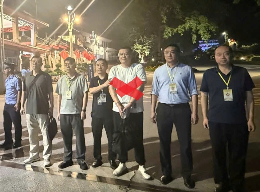 bat giu ban giao doi tuong nuoc ngoai cong an hai phong.jpg