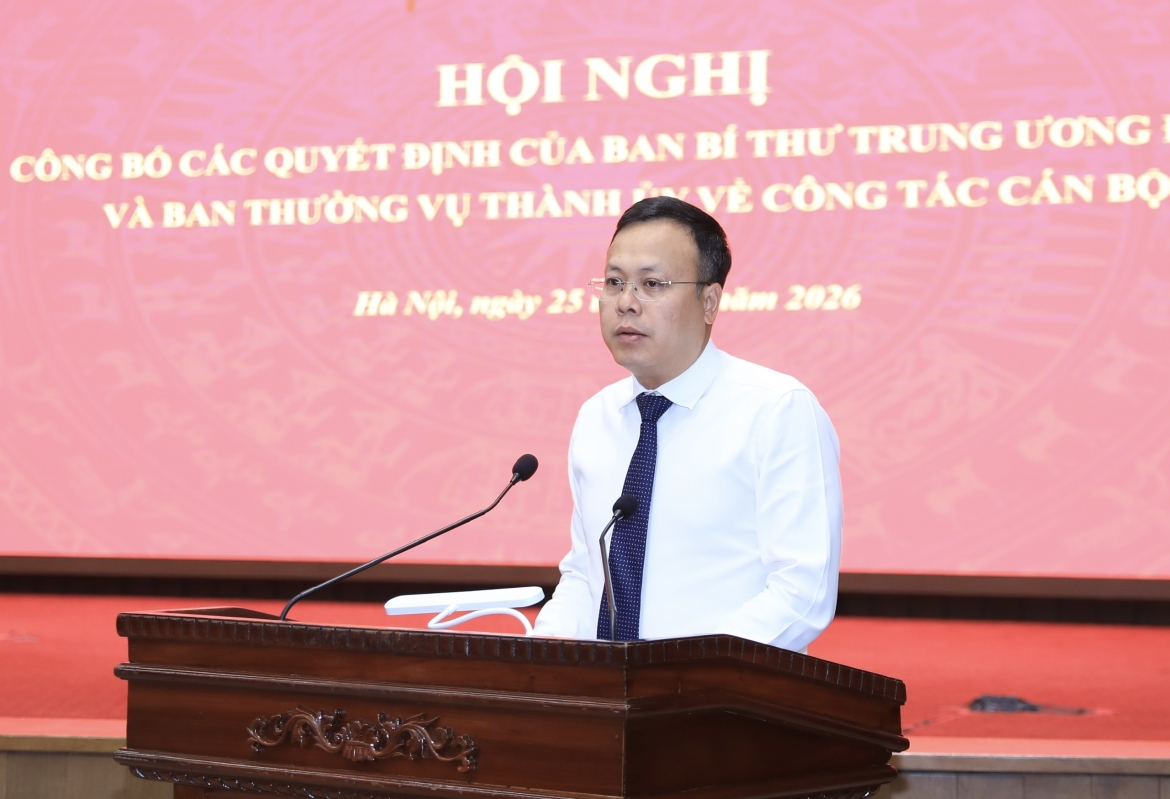 bi_thu_dang_uy_chu_tich_hdnd_phuong_ba_dinh_pham_quang_thanh_phat_bieu_nhan_nhiem_vu.jpg