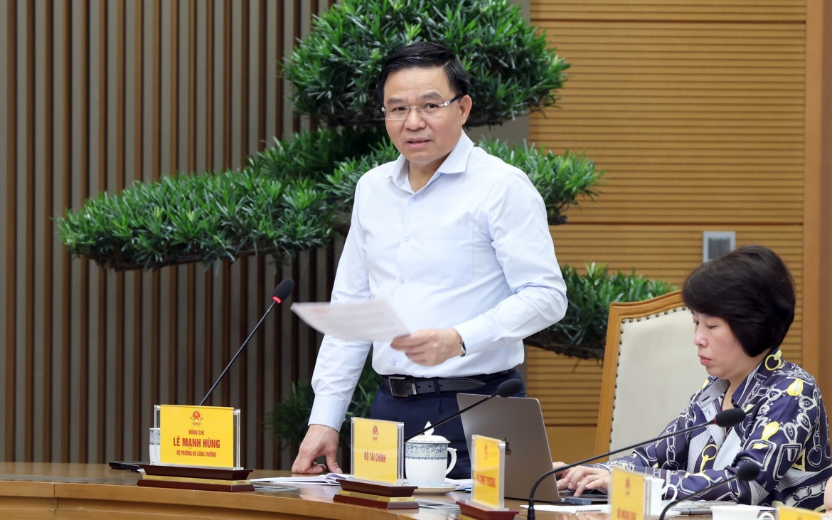 bo-truong-bo-cong-thuong-le-manh-hung-17797856137201846194804.jpg