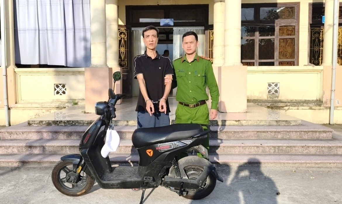 ca_hong_quang.jpg