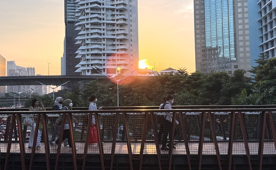 Các công chức Indonesia sẽ làm việc từ xa vào thứ 6 mỗi tuần để tiết kiệm nhiên liệu. Ảnh minh họa: VOV Jakarta