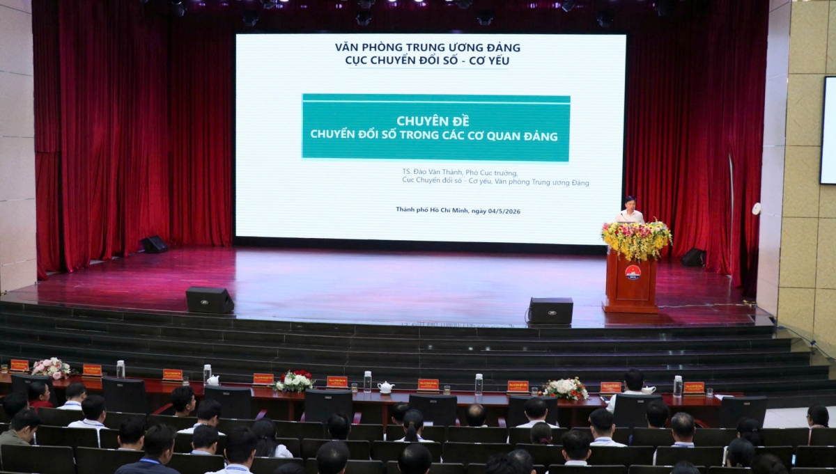 cac_hoc_vien_hoc_ly_thuyet_va_thuc_hanh_tu_ngay_5_-_14_5.jpg