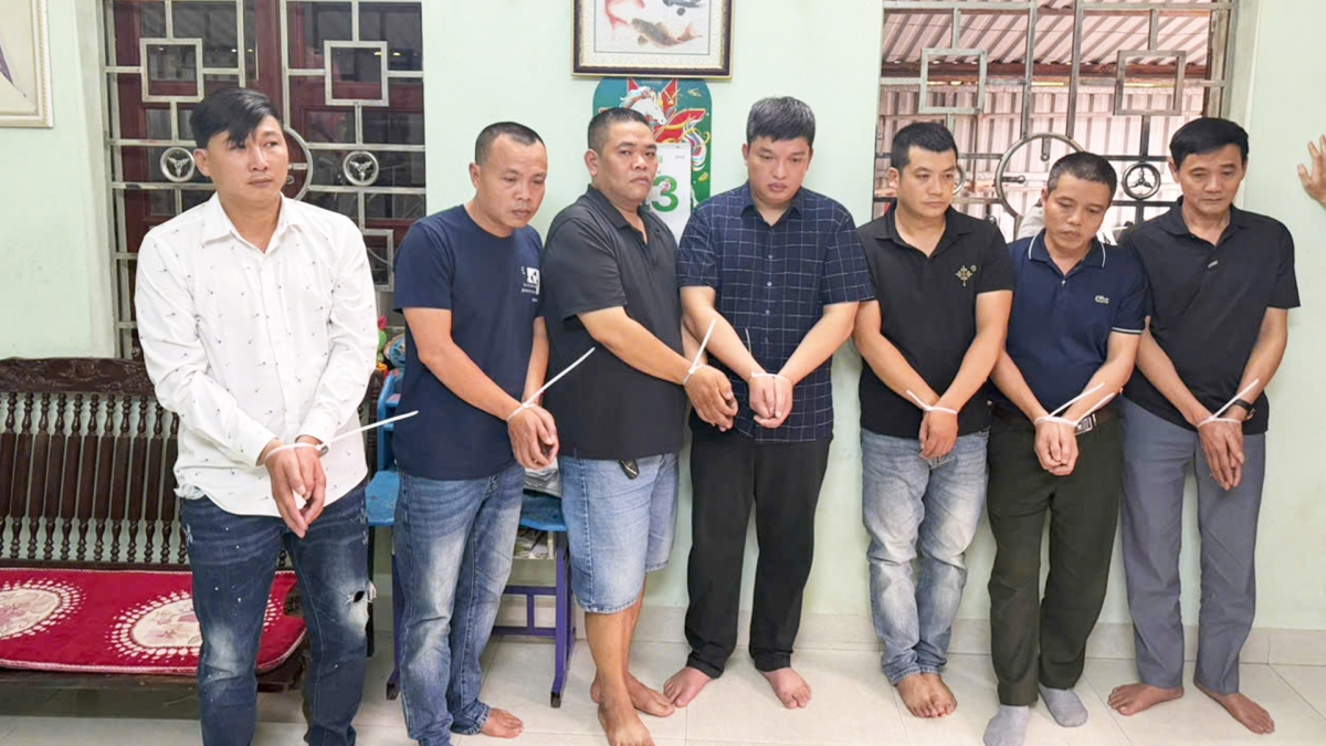 cong_an_ha_noi_vay_soi_xoc_dia_khoi_to_10_bi_can.jpg