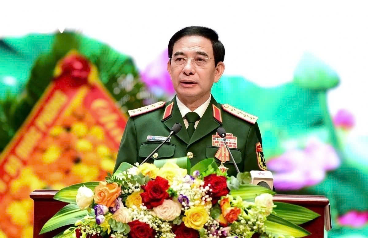 dai_tuong_phan_van_giang.jpg
