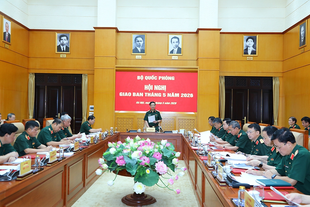 dai_tuong_phan_van_giang.jpg