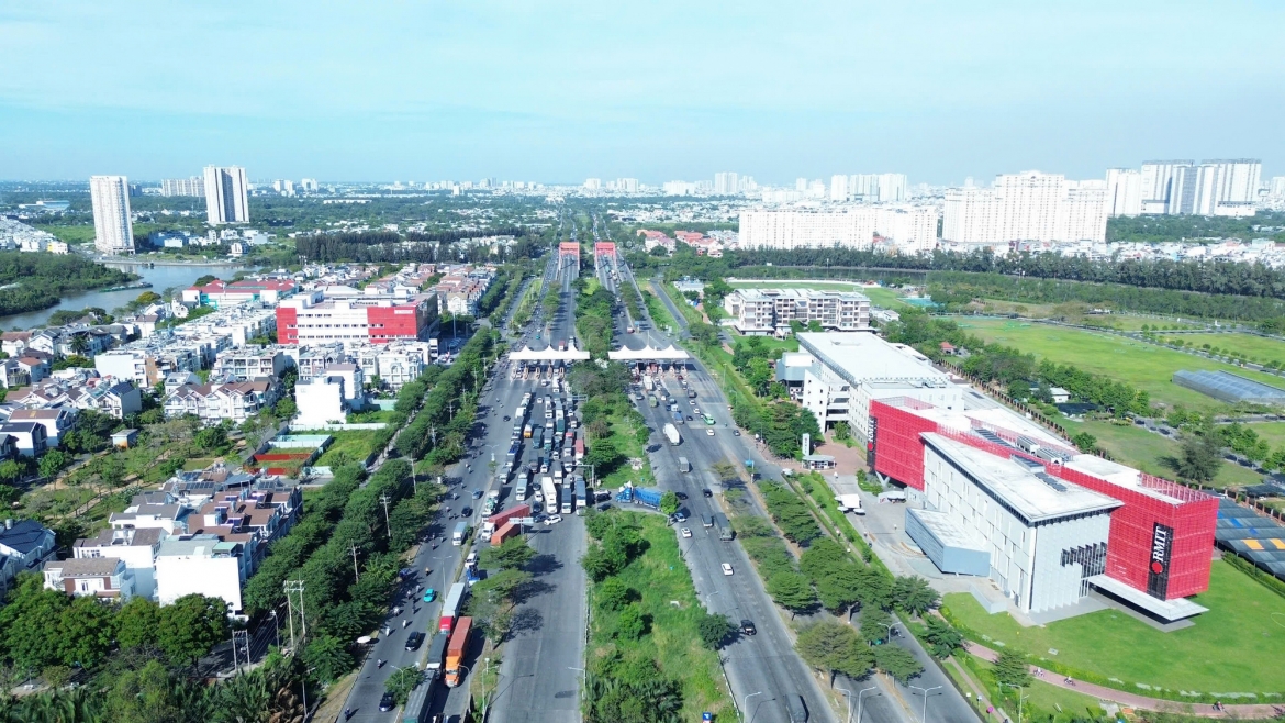 duong_nguyen_van_linh_duoc_dua_vao_khai_thac_tu_nam_2007.jpg