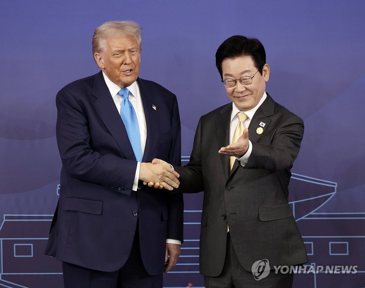 hai_nha_lanh_dao_my_va_han_quoc_gap_go_tai_gyeongju_chieu_29_10_2025_anh_yonhap_news_20260515150630.jpg