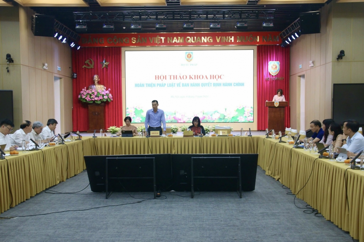 hoi_thao.jpg