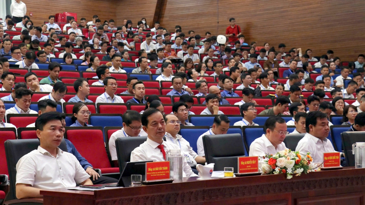lop_hoc_co_hon_700_hoc_vien_anh_l.v.jpg