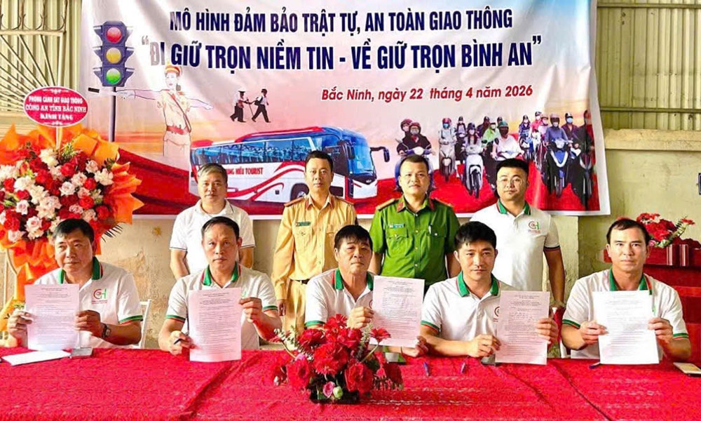 mo-hinh-an-toan-giao-thong.jpg