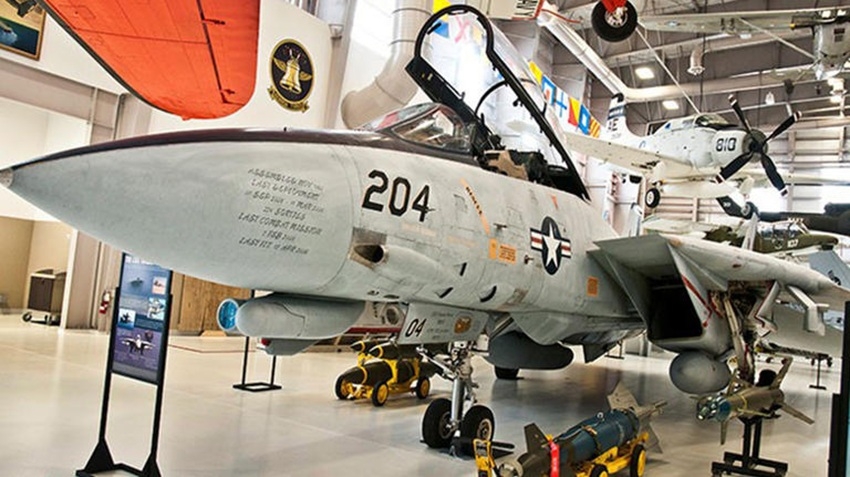 Một chiếc F-14D Tomcat đã ngừng hoạt động được trưng bày tại Bảo tàng Hàng không Hải quân Quốc gia. Ảnh: Bảo tàng Hàng không Hải quân Quốc gia Mỹ