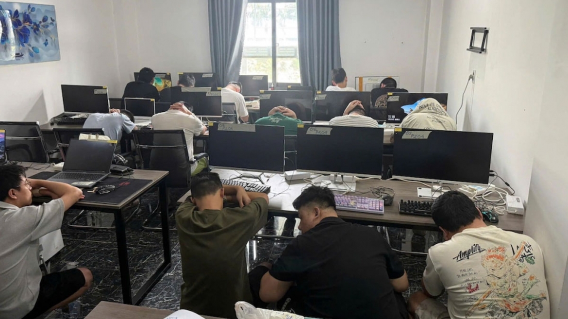 nhom-1.jpg