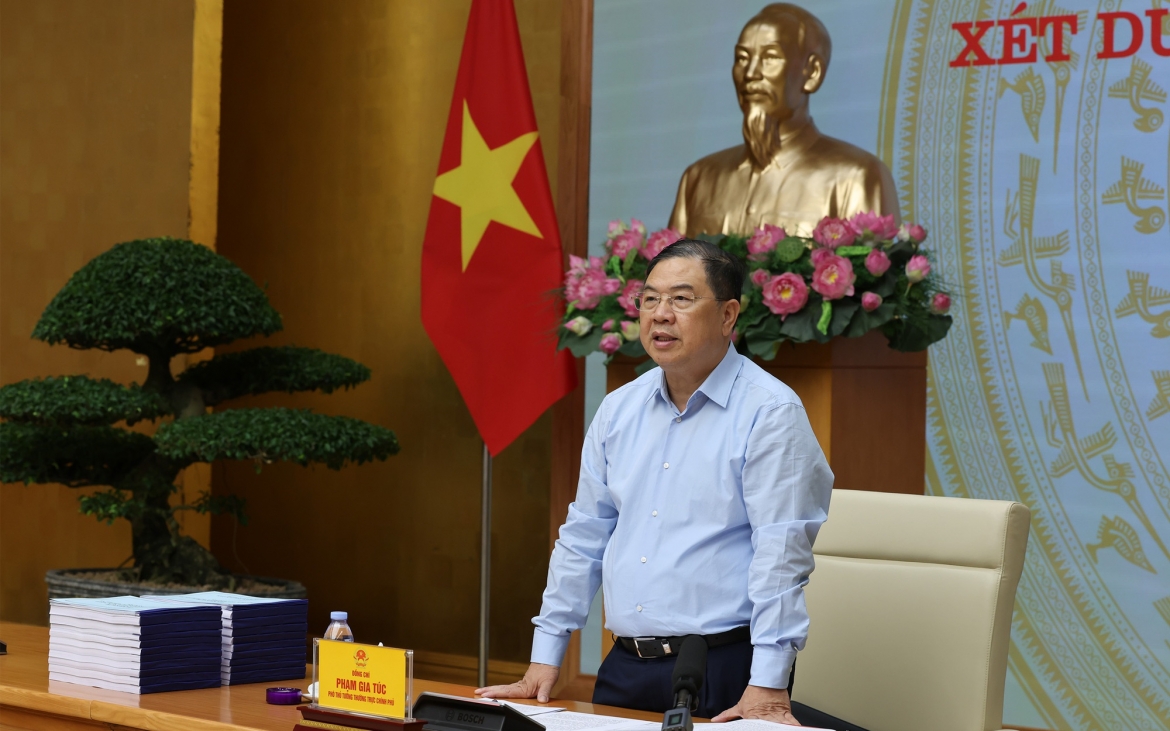 pham_gia_tuc_1.jpg