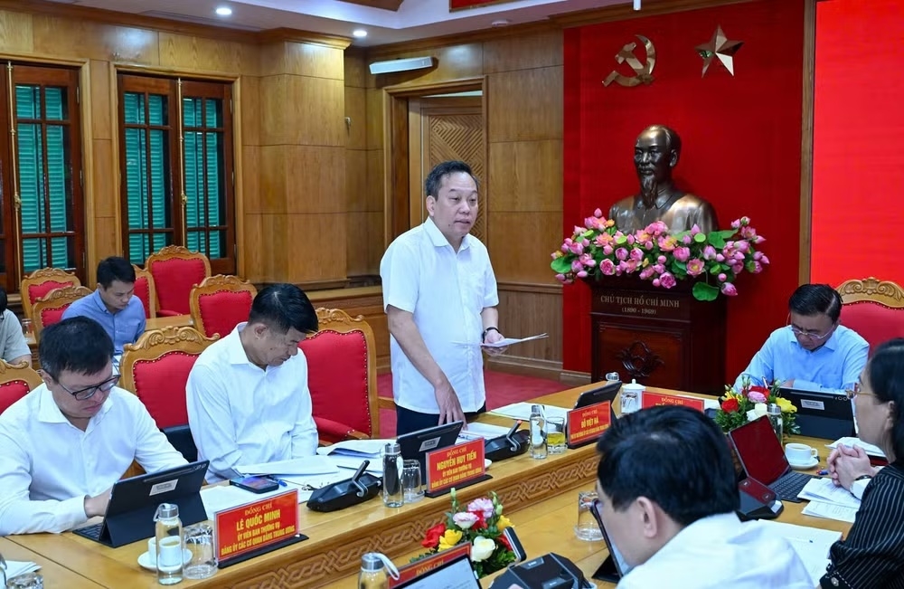 pho_bi_thu_dang_uy_do_viet_ha.jpg