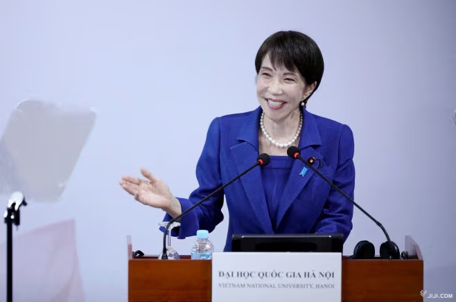 thu_tuong_nhat_ban_takaichi_sanae_thuyet_trinh_chinh_sach_tai_dai_hoc_quoc_gia_ha_noi_anh_jiji_press_20260504081746.jpg