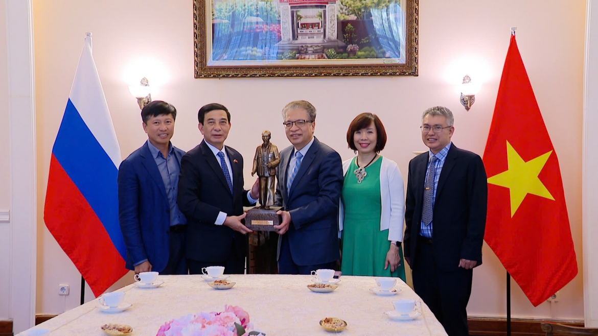tiep_tuc_cung_co_va_tang_cuong_hop_tac_quoc_phong_viet_nam-lien_bang_nga_6.jpg