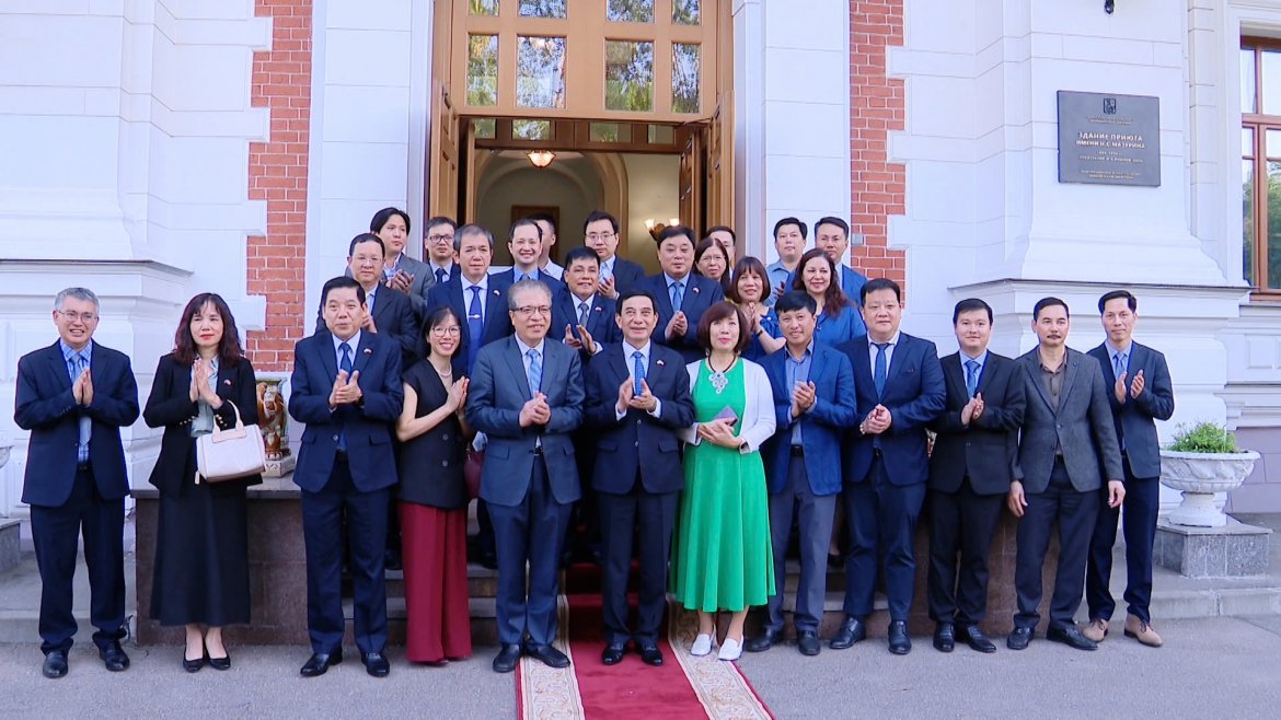 tiep_tuc_cung_co_va_tang_cuong_hop_tac_quoc_phong_viet_nam-lien_bang_nga_9.jpg