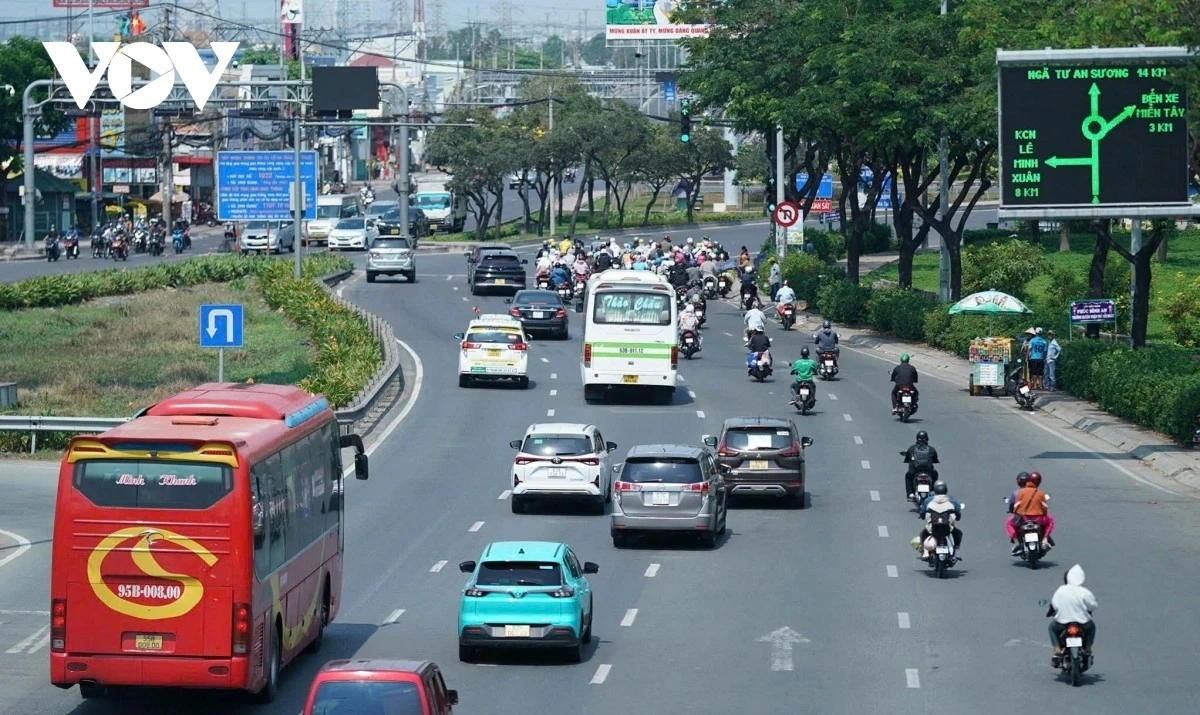 tinh_trang_nang_nong_co_the_con_keo_dai_o_tp.hcm_va_dong_nam_bo_trong_nhieu_ngay_toi_anh_p.n.jpg