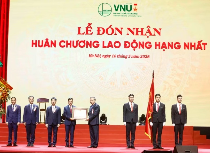 tong-bi-thu-chu-tich-nuoc-to-lam-dai-hoc-quoc-gia-ha-noi-40457966726985697126395.png
