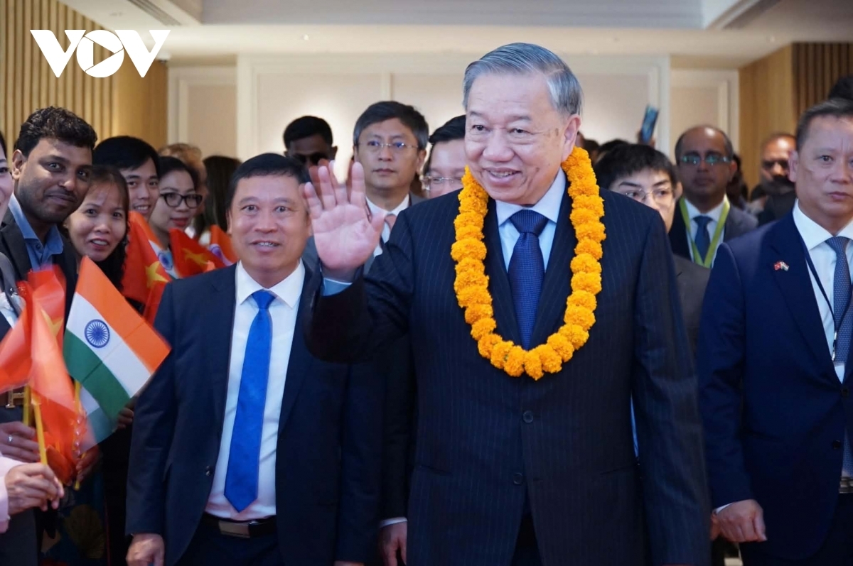tong_bi_thu_chu_tich_nuoc_to_lam_rung_chuong_tai_san_giao_dich_chung_khoan_quoc_gia_an_do_3.jpg