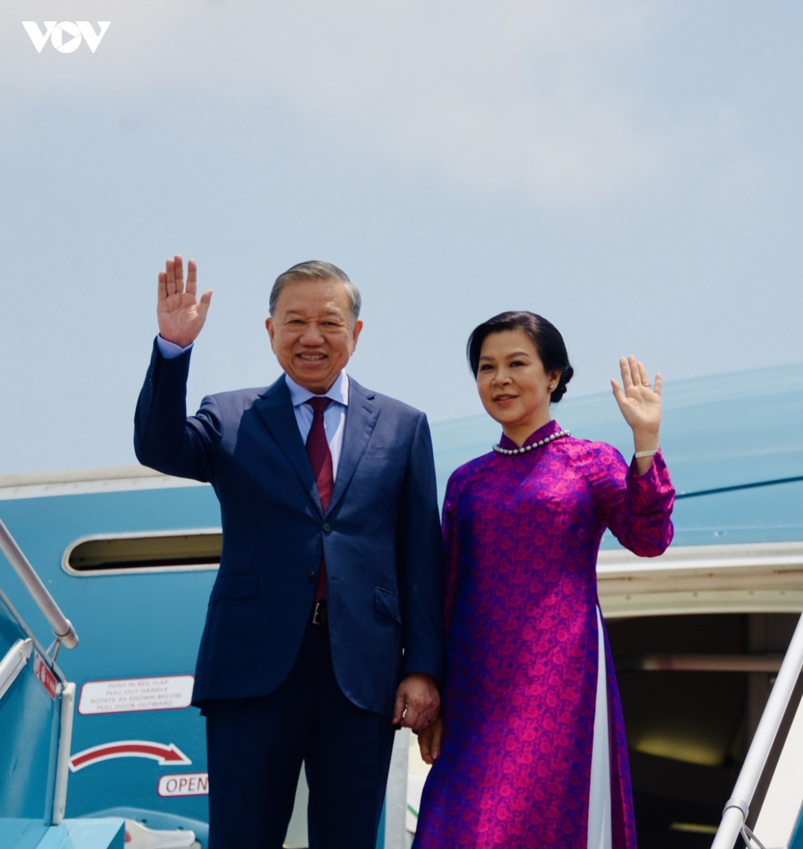 tong_bi_thu_va_phu_nhan.jpeg.jpg