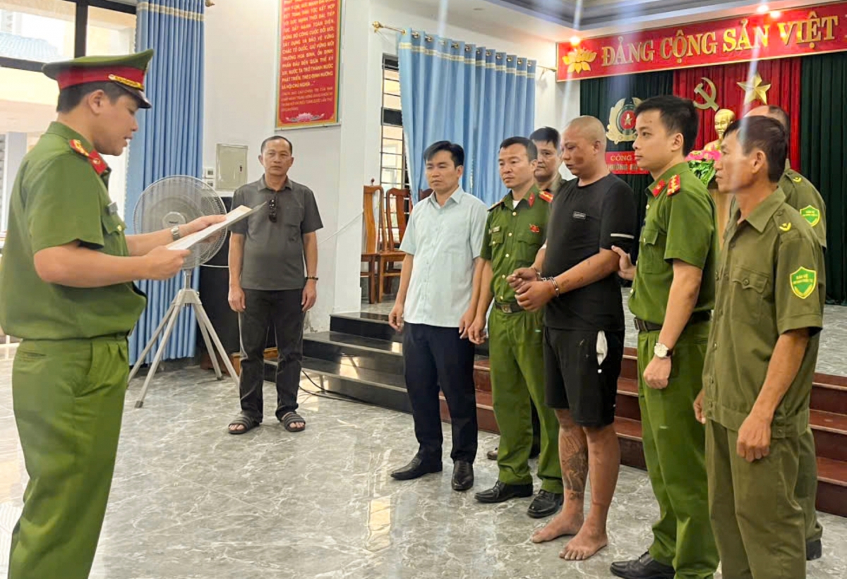 tong_dat_quyet_dinh_giu_nguoi_trong_truong_hop_khan_cap_doi_voi_nguyen_viet_hoang_de_dieu_tra_ve_hanh_vi_giet_nguoi.jpg