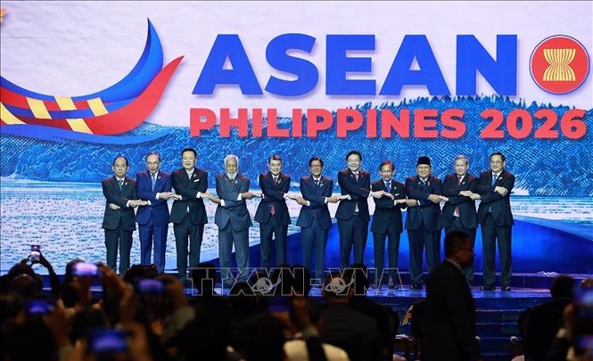 vna_potal_thu_tuong_le_minh_hung_du_hoi_nghi_cap_cao_asean_lan_thu_48_stand.jpg
