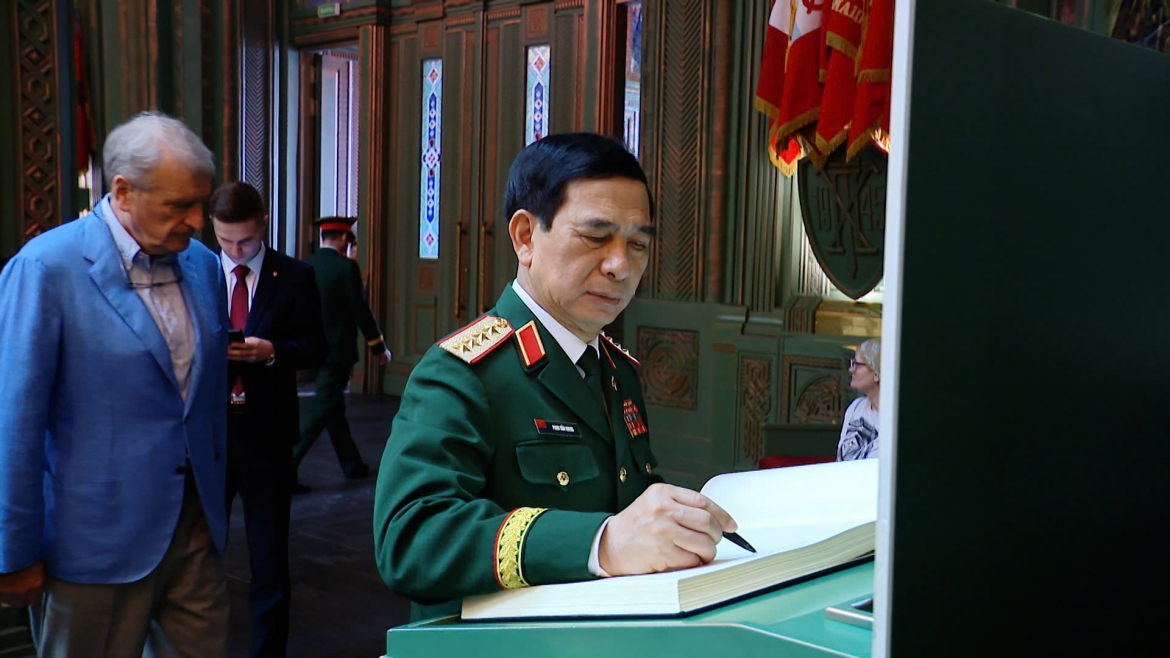 vun_dap_quan_he_huu_nghi_truyen_thong_viet_nam_-_lien_bang_nga_4.jpg