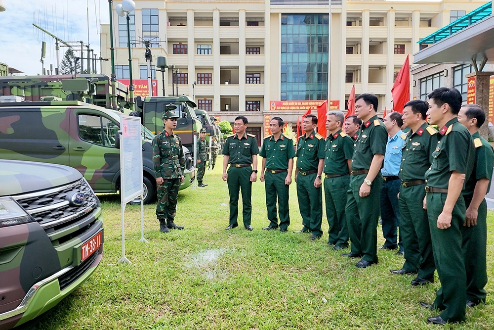 Đẩy mạnh chuyển đổi số trong bảo đảm kỹ thuật tác chiến điện tử toàn quân.jpg