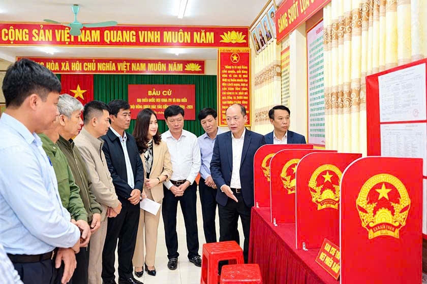 1_ong_nguyen_hong_linh_-_pho_bi_thu_thuong_truc_tinh_uy_chu_tich_hdnd_tinh_ha_tinh.jpg