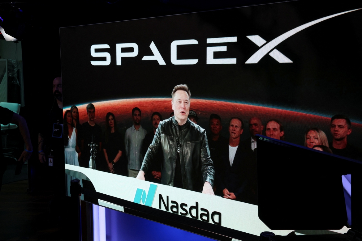 2026-06-12T143900Z_190786290_RC2DSLA2M9VG_RTRMADP_3_SPACEX-IPO.JPG