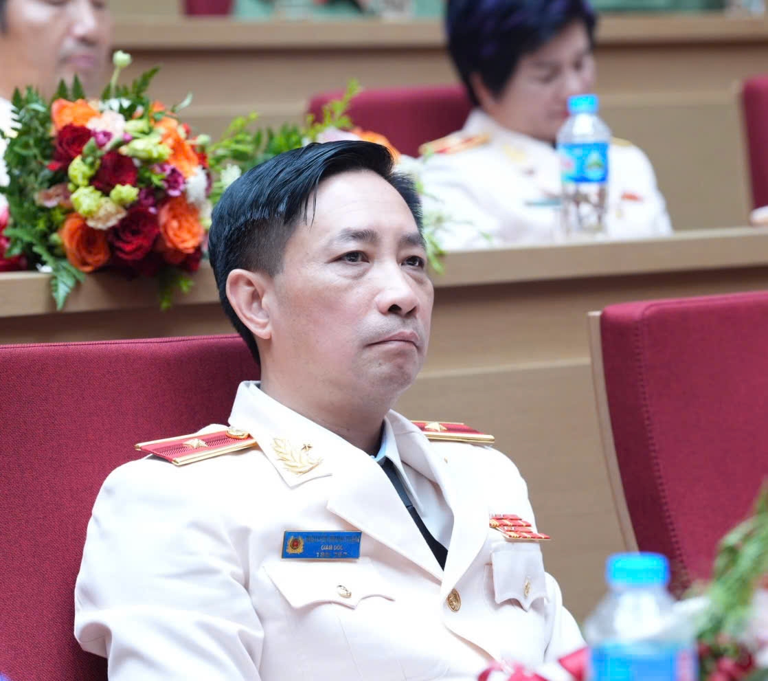 3_giam_doc_cong_an_tinh_son_la_nguyen_minh_tuan_duoc_phong_cap_bac_ham_thieu_tuong_20260604143649.jpg