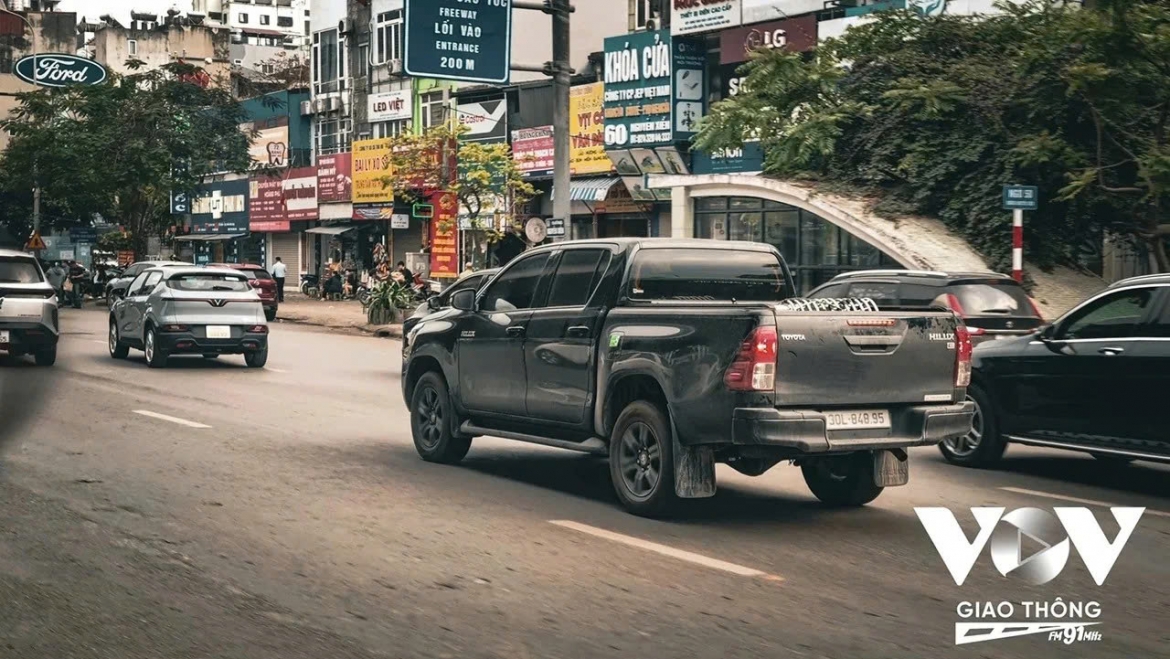 5805339dd2a753f90ab6.jpg