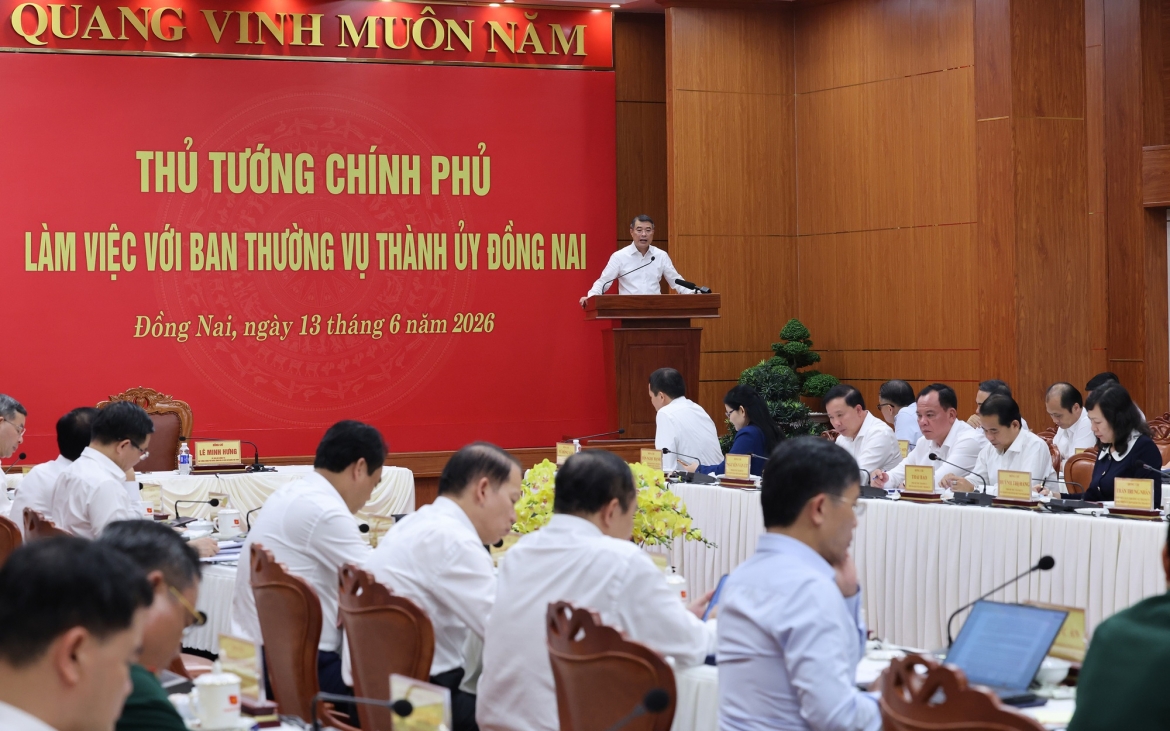 Thu tuong lam viec voi Dang uy Dong Nai.jpg