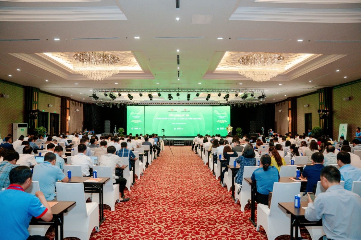 anh_3_vinamilk_12-6_ds.jpg